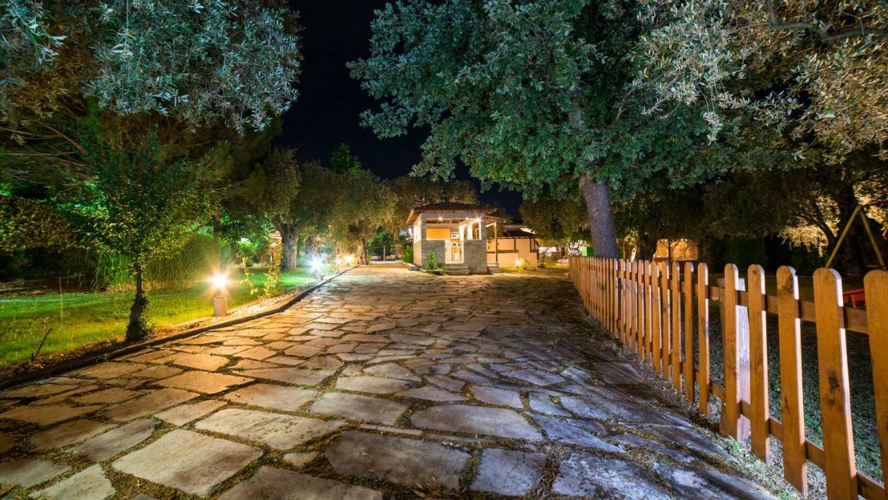 Aneton Aparthotel Chrysi Ammoudia Exterior foto