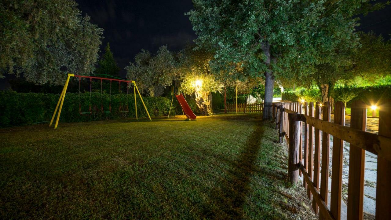 Aneton Aparthotel Chrysi Ammoudia Exterior foto
